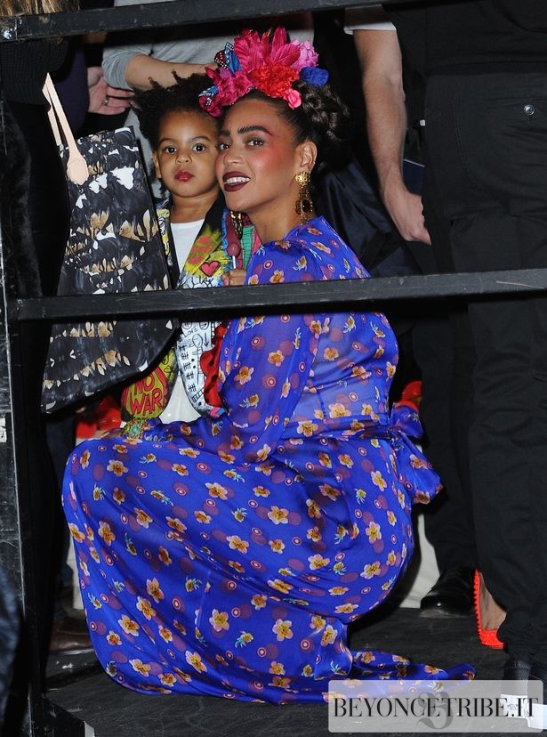 23Beyonce-Jay-Z-and-Blue-Ivy-celebrating-Halloween-night-out-at-Charlie-Bird-in-New-York-31-oct-2014.jpg