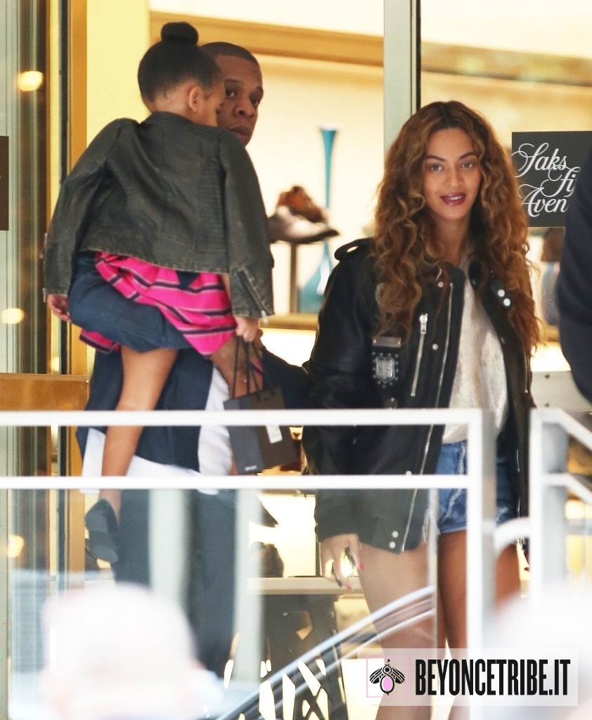 Beyonce-Knowles-Jay-Z-Beyonce-Take-Blue-Ivy-rEx8gzwHmrjx.jpg