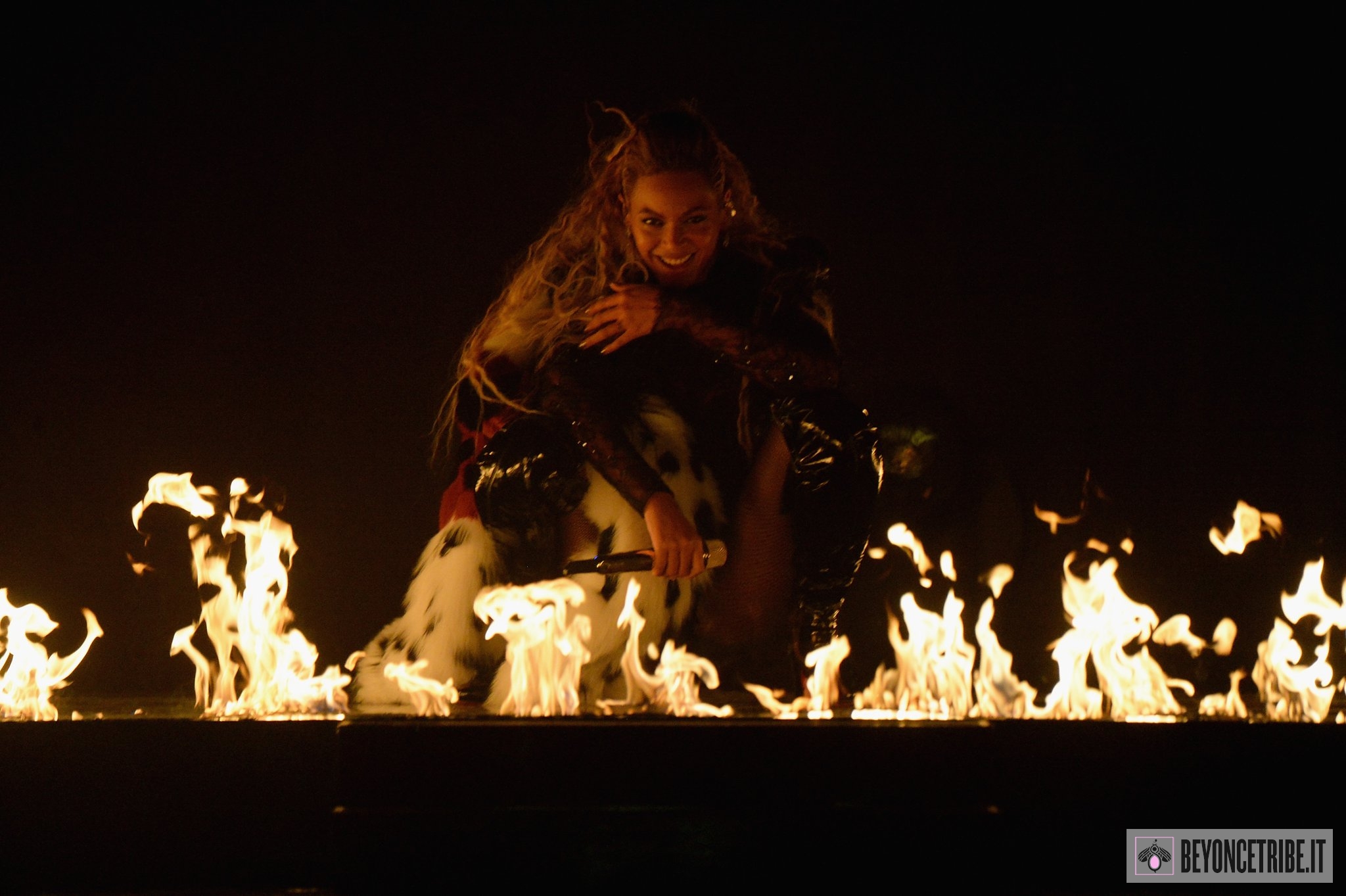 Beyonce-Performance-Pictures-2016-MTV-Video-Music-Awards-3.jpg