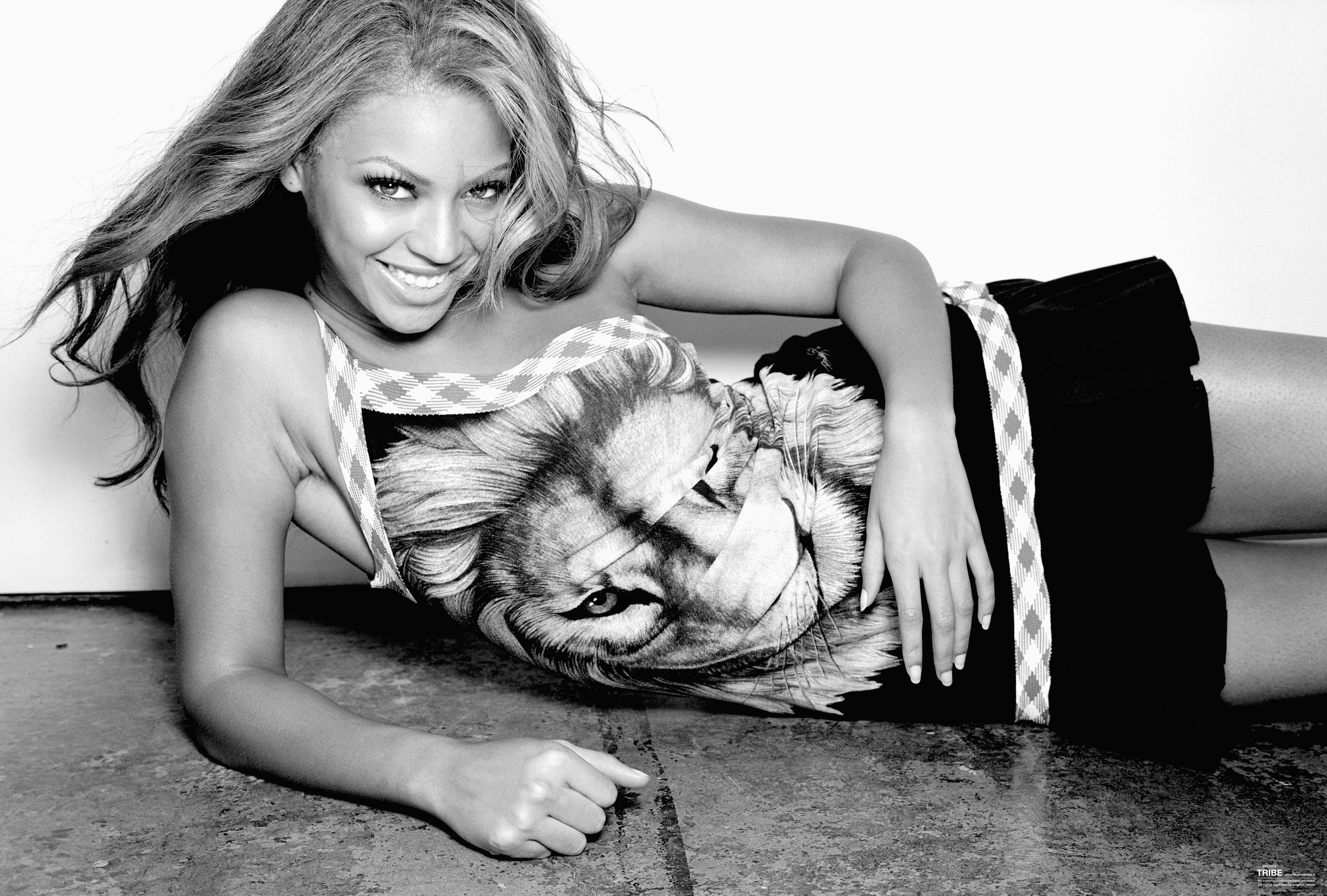 https://www.beyoncetribe.it/gallery/wp-content/uploads/2013/08/21-1.jpg