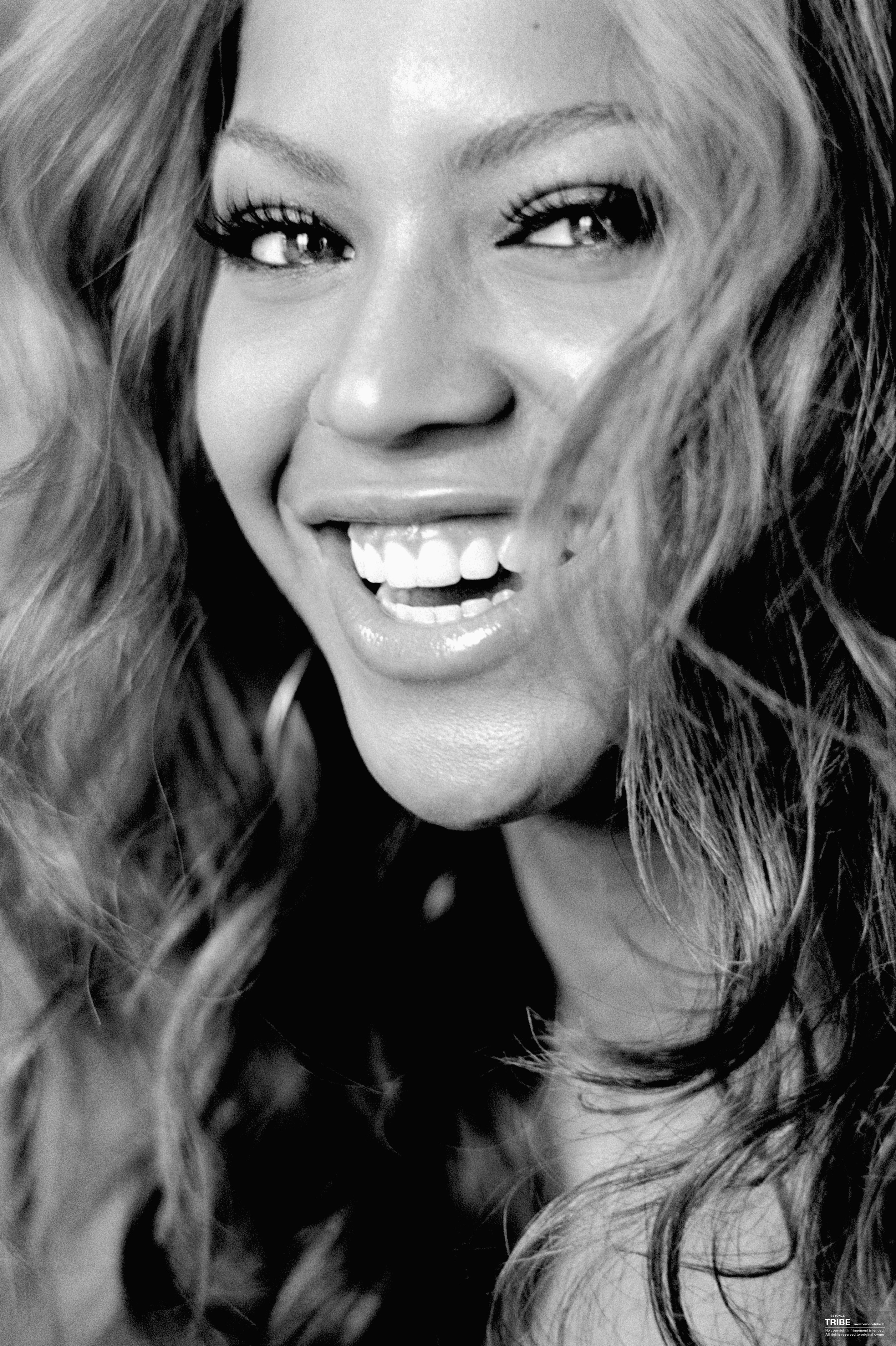 https://www.beyoncetribe.it/gallery/wp-content/uploads/2013/08/29-1.jpg